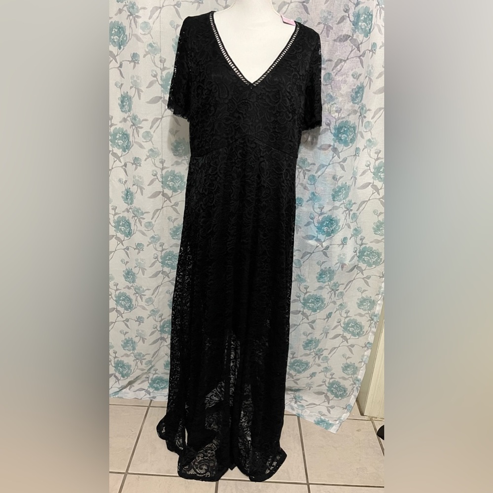 Long black lace Torrid dress NWT